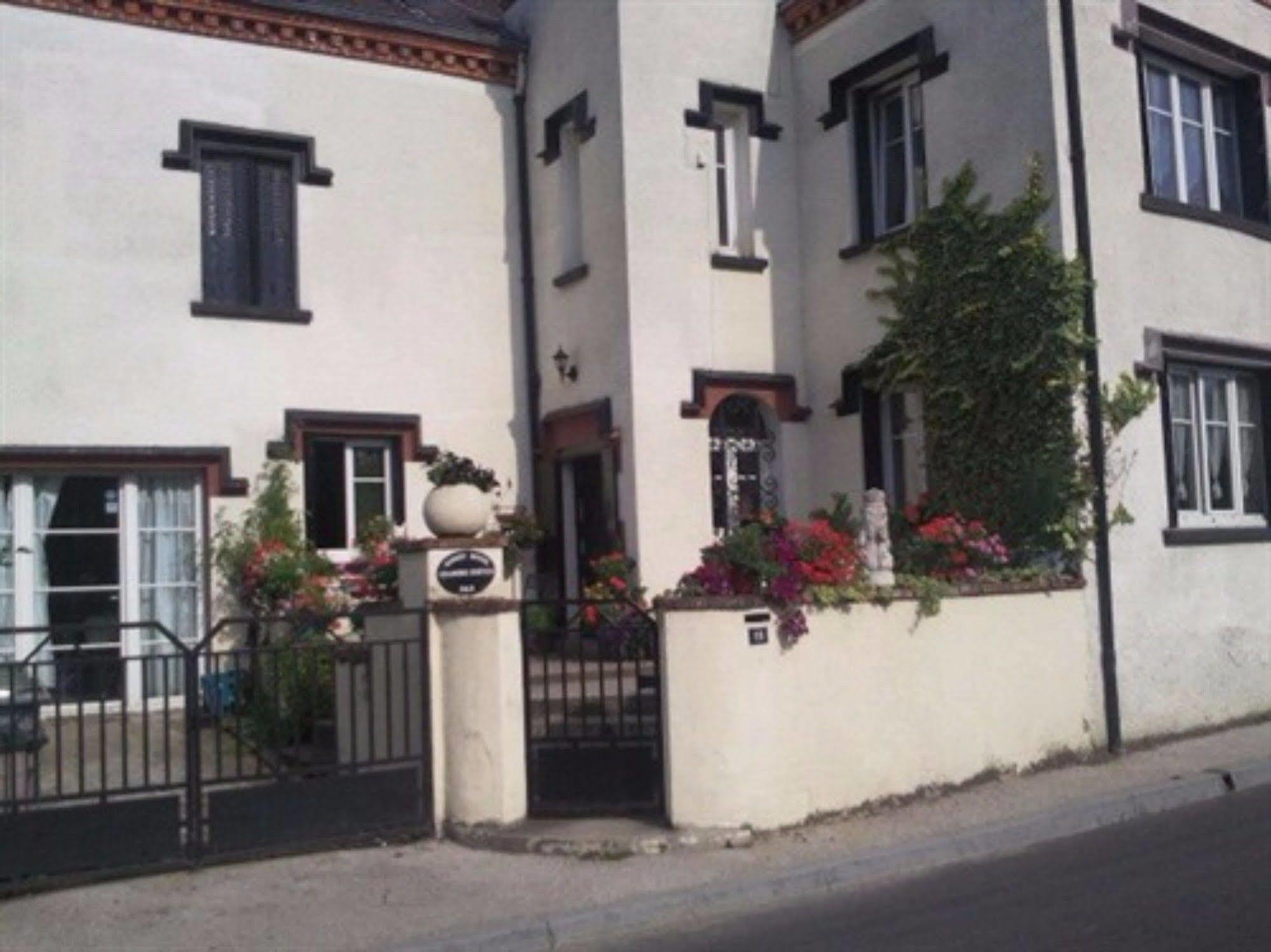 Sunset House Chambres De Hotes Magnac-Laval Exterior photo
